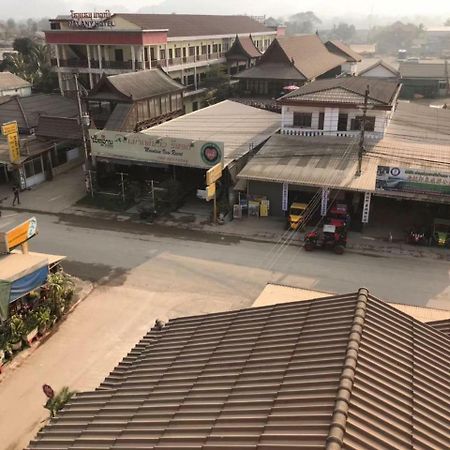 Pangu Hotel - 盘古酒店 Vang Vieng Bagian luar foto